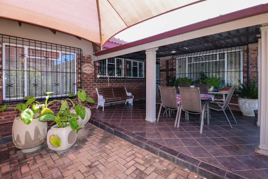 3 Bedroom Property for Sale in Flimieda North West